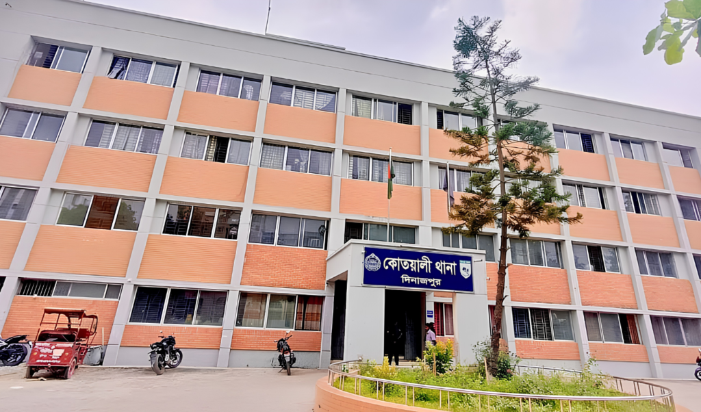 মুক্তিপণ নিতে গিয়ে এনসিপির দুই নেতাসহ গ্রেপ্তার ৫ মুক্তিপণ নিতে গিয়ে এনসিপির দুই নেতাসহ গ্রেপ্তার ৫