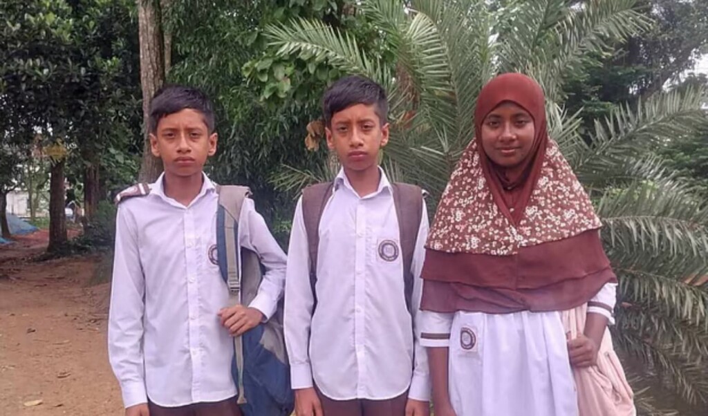 মেধার জয়জয়কার: সখীপুরে প্রাথমিকে ট্যালেন্টপুলে বৃত্তি পেল যমজ তিন ভাইবোন 4 মেধার জয়জয়কার সখীপুরে প্রাথমিকে ট্যালেন্টপুলে বৃত্তি পেল যমজ তিন ভাইবোন