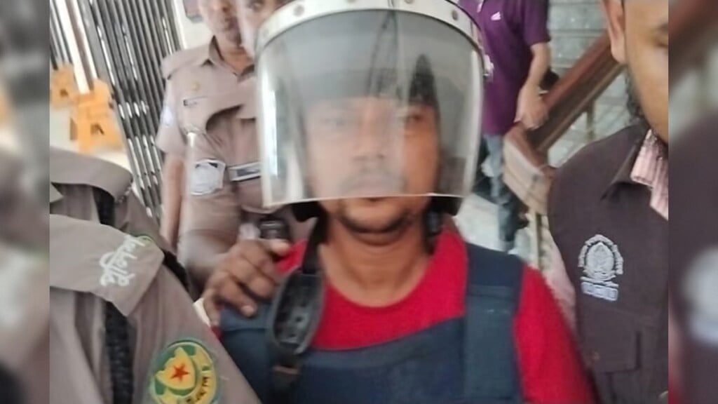 রামমূর্তি নির্মাণে আলোচনায় আসা হরিদাস চন্দ্র ৪ দিনের রিমান্ডে রামমূর্তি নির্মাণে আলোচনায় আসা হরিদাস চন্দ্র ৪ দিনের রিমান্ডে