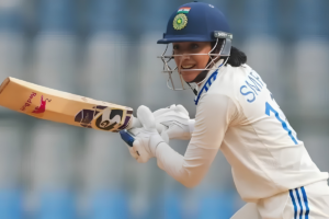 লর্ডসে ৩০০তম ম্যাচ খেলে নতুন ইতিহাস গড়লেন স্মৃতি মান্ধানা