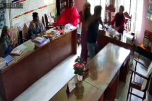 শিশুকে মারধরের অভিযোগে প্রধান শিক্ষকের বিরুদ্ধে মামলা