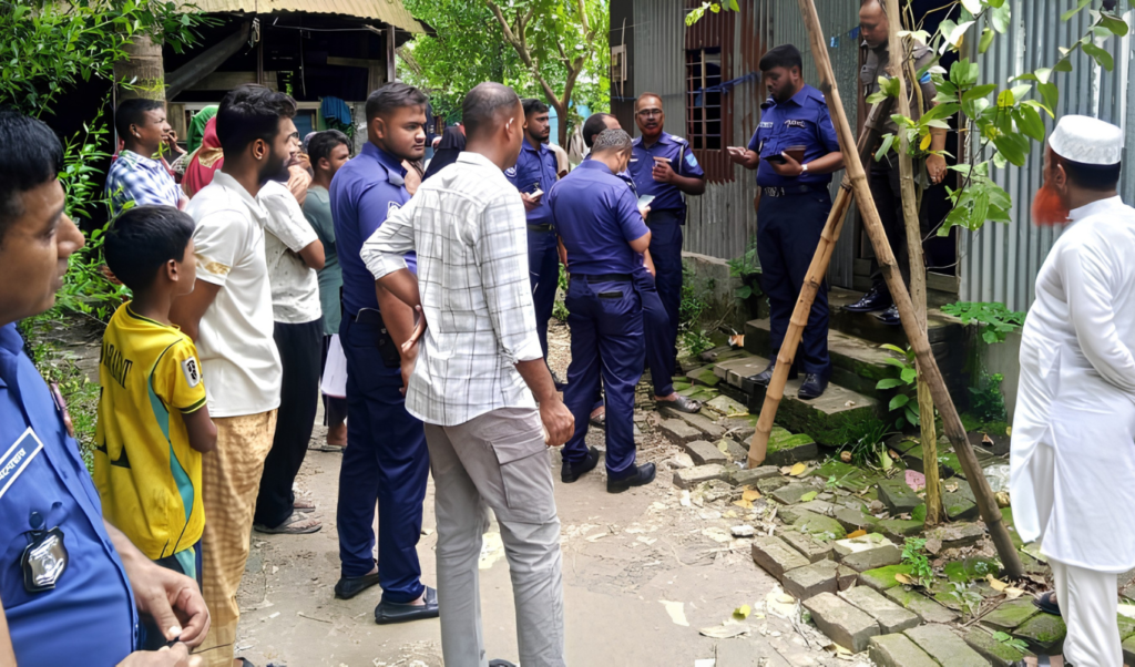 শ্বশুরবাড়ির পুকুরে মিলল এসআই মাহমুদুলের মরদেহ স্ত্রী ও শ্বশুর আটক শ্বশুরবাড়ির পুকুরে মিলল এসআই মাহমুদুলের মরদেহ, স্ত্রী ও শ্বশুর আটক