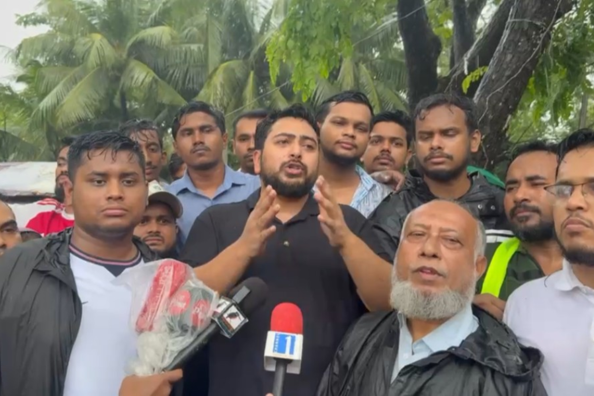 সরকার পারছে না, মানুষ কষ্ট পাচ্ছে:  বললেন নাহিদ ইসলাম