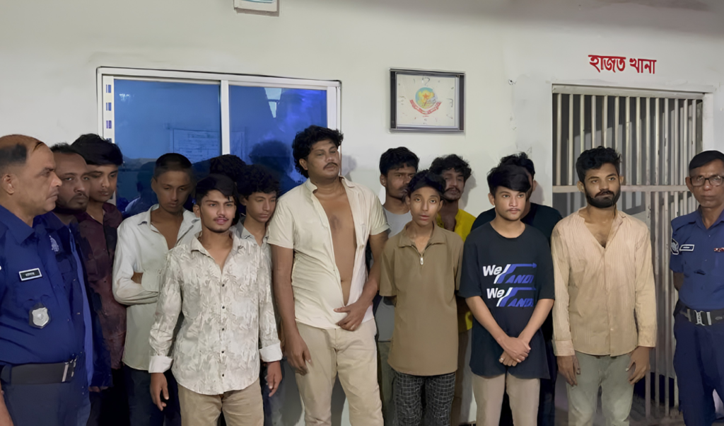 সোনারগাঁয়ে মিছিল করার সময় ছাত্রলীগের ১২ জন কর্মীকে গ্রেফতার করেছে পুলিশ সোনারগাঁয়ে মিছিল করার সময় ছাত্রলীগের ১২ জন কর্মীকে গ্রেফতার করেছে পুলিশ
