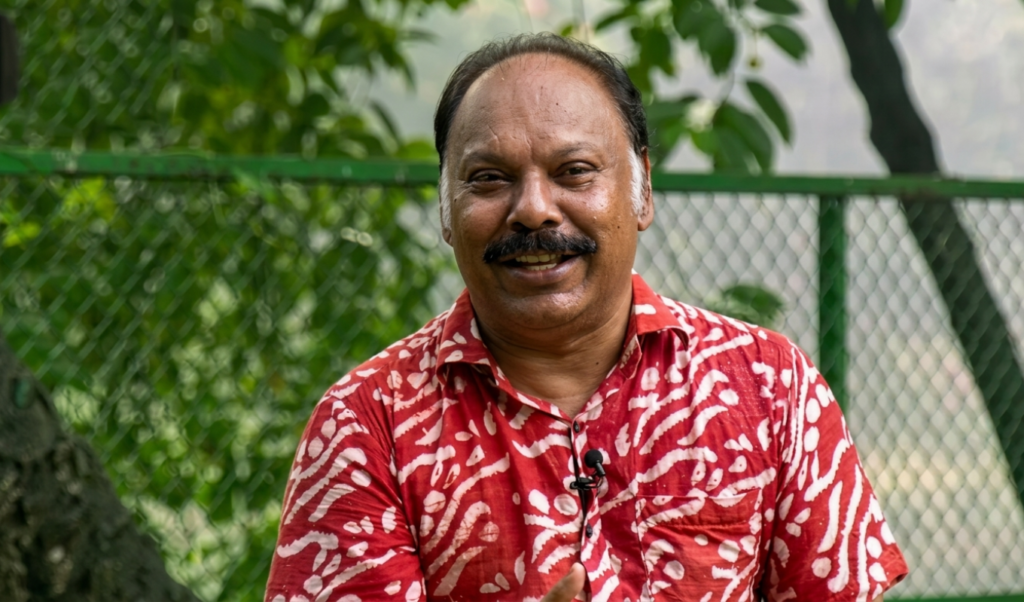 স্টেমসেল অপারেশনের পর বাসায় ফিরলেন মিল্টন খন্দকার স্টেমসেল অপারেশনের পর বাসায় ফিরলেন মিল্টন খন্দকার