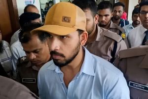 স্ত্রীকে আত্মহত্যায় প্ররোচনা মামলা: অভিনেতা জাহের আলভীর জামিন মেলেনি