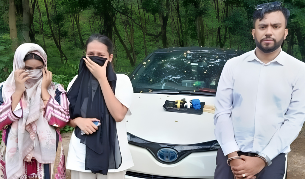 স্বরাষ্ট্র মন্ত্রণালয়ের স্টিকারযুক্ত গাড়িতে ইয়াবা পাচার নারীসহ আটক ৩ স্বরাষ্ট্র মন্ত্রণালয়ের স্টিকারযুক্ত গাড়িতে ইয়াবা পাচার, নারীসহ আটক ৩