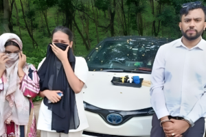 স্বরাষ্ট্র মন্ত্রণালয়ের স্টিকারযুক্ত গাড়িতে ইয়াবা পাচার, নারীসহ আটক ৩