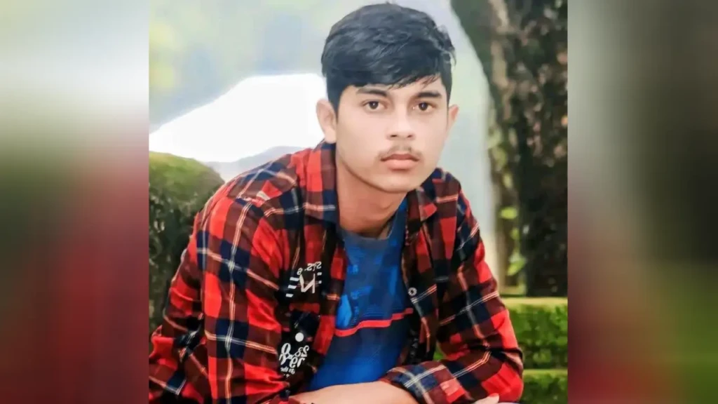 হাওর এক্সপ্রেস থেকে পড়ে গার্মেন্টকর্মীর মর্মান্তিক মৃত্যু হাওর এক্সপ্রেস থেকে পড়ে গার্মেন্টকর্মীর মর্মান্তিক মৃত্যু