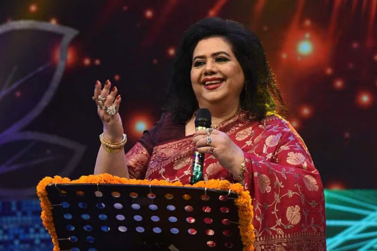 হীরার আংটি আর সুরের জাদুতে মাতালেন রুনা লায়লা
