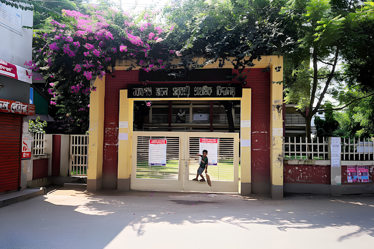 ৫৩ পরীক্ষার্থীর ৫২ জনই পেল বৃত্তি, রেকর্ড গড়ল নবাবগঞ্জ সরকারি প্রাথমিক বিদ্যালয়