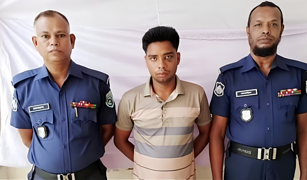 এনএসআই কর্মকর্তা সেজে প্রতারণা ও ধর্ষণ, গঙ্গাচড়ায় গ্রেফতার ১ 2 এনএসআই কর্মকর্তা সেজে প্রতারণা ও ধর্ষণ, গঙ্গাচড়ায় গ্রেফতার ১