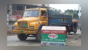 চাঁপাইনবাবগঞ্জে সব রুটে বাস-ট্রাক চলাচল বন্ধ