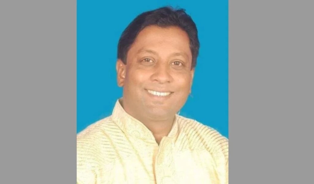 চান্দিনা উপজেলা স্বেচ্ছাসেবক লীগের সাধারণ সম্পাদক গ্রেফতার 3 চান্দিনা উপজেলা স্বেচ্ছাসেবক লীগের সাধারণ সম্পাদক গ্রেফতার