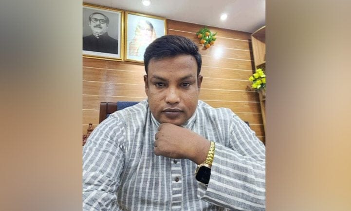 কুড়িগ্রামে গ্রেফতার এড়াতে ছাদ থেকে লাফ দিয়েও শেষরক্ষা হলো না আওয়ামী লীগ নেতার, অবশেষে গ্রেফতার 2 কুড়িগ্রামে গ্রেফতার এড়াতে ছাদ থেকে লাফ দিয়েও শেষরক্ষা হলো না আওয়ামী লীগ নেতার, অবশেষে গ্রেফতার