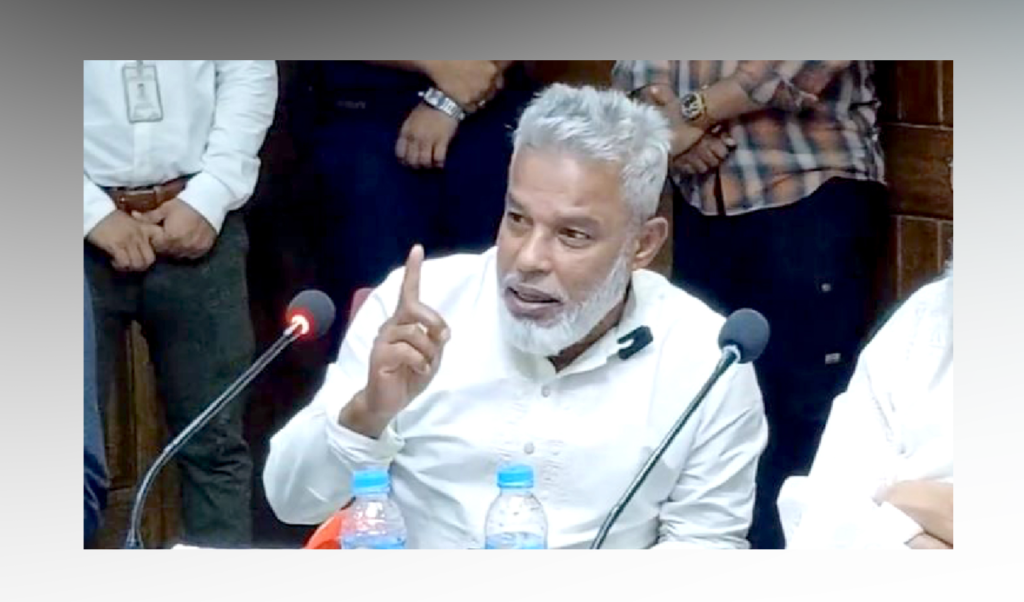 নৌপথে চাঁদাবাজি ও অবৈধ গ্যাস ইস্যুতে তিতাস কর্মকর্তাদের ‘পেটানোর হুশিয়ারি এমপি নৌপথে চাঁদাবাজি ও অবৈধ গ্যাস ইস্যুতে তিতাস কর্মকর্তাদের ‘পেটানোর’ হুশিয়ারি এমপির