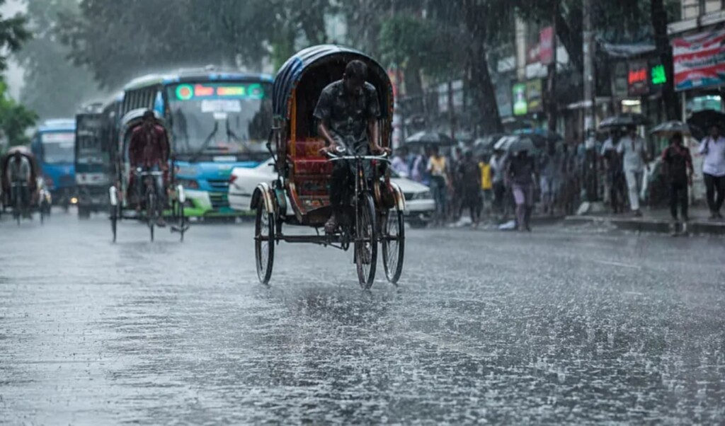 পাঁচ দিন ধরে সারাদেশে ভারী বৃষ্টির পূর্বাভাস 4 পাঁচ দিন ধরে সারাদেশে ভারী বৃষ্টির পূর্বাভাস
