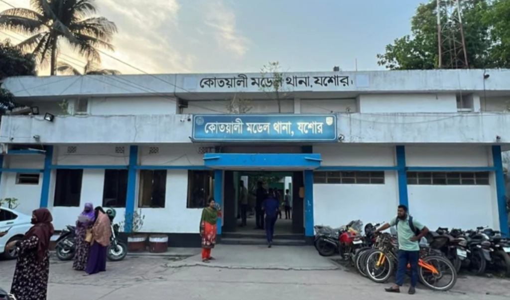 যশোরে আওয়ামী লীগের ৯ নেতা কর্মী গ্রেফতার যশোরে আওয়ামী লীগের ৯ নেতা কর্মী গ্রেফতার