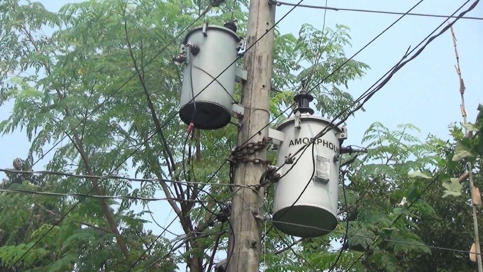 লোডশেডিংয়ের সঙ্গে শতাধিক ট্রান্সফরমার চুরি ক্ষুব্ধ ফেনীর গ্রাহক লোডশেডিংয়ের সঙ্গে শতাধিক ট্রান্সফরমার চুরি, ক্ষুব্ধ ফেনীর গ্রাহক