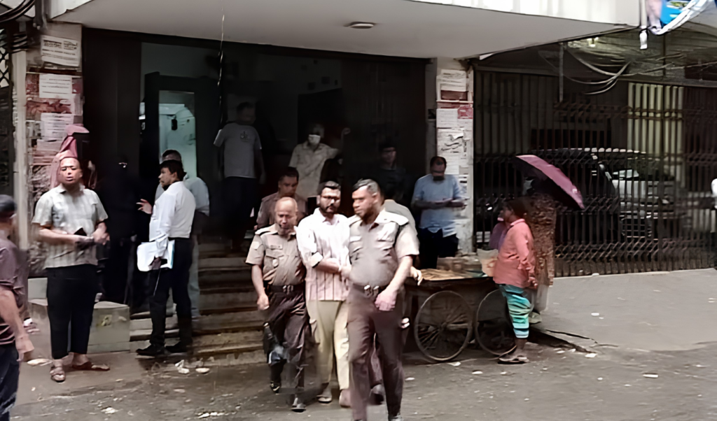 স্টুডেন্ট ভিসায় অর্থ আত্মসাৎ ভুয়া এজেন্সির মালিক নাবিল তিন দিনের রিমান্ডে স্টুডেন্ট ভিসায় অর্থ আত্মসাৎ: ভুয়া এজেন্সির মালিক নাবিল তিন দিনের রিমান্ডে