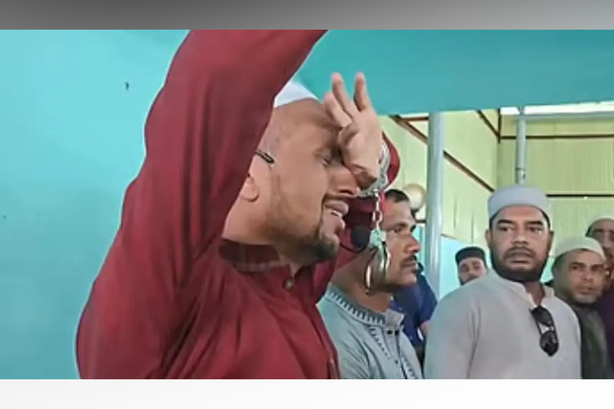 হাতকড়া পরে বাবার জানাজায় আওয়ামী লীগ নেতা