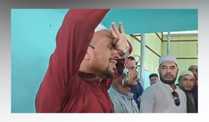 হাতকড়া পরে বাবার জানাজায় আওয়ামী লীগ নেতা হাতকড়া পরে বাবার জানাজায় আওয়ামী লীগ নেতা