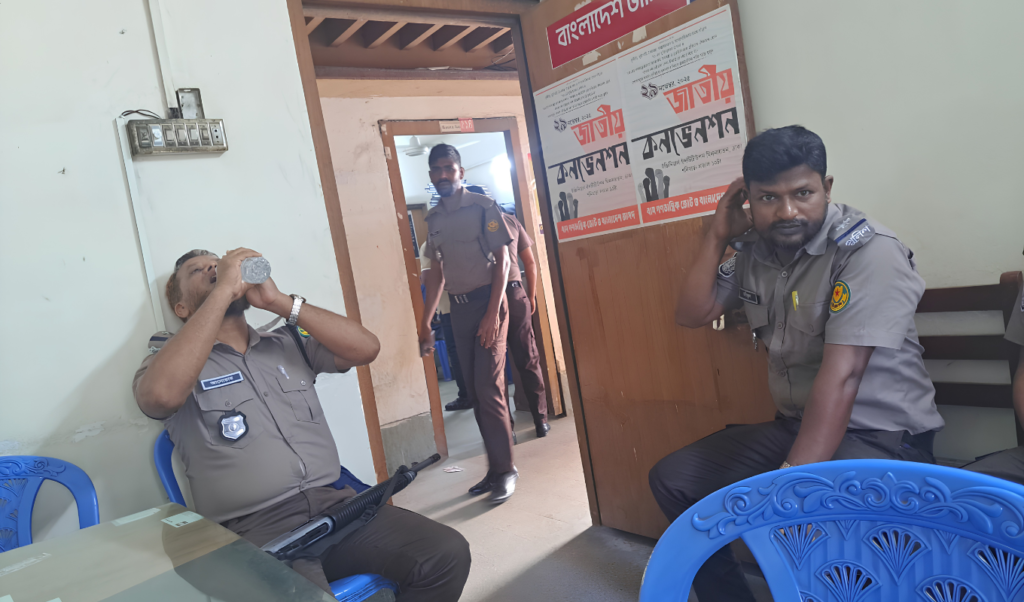 ১৫ অগাস্টের ১৫ অগাস্টের কর্মসূচি পণ্ড করেই নিবৃত্ত হয়নি, কার্যালয় উচ্ছেদও করছে সরকার: অভিযোগ বাংলাদেশ জাসদের