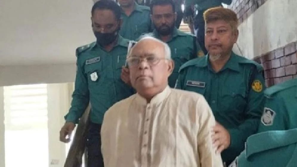আওয়ামী লীগের সাবেক এমপিকে মব করে, পুলিশে দিয়েছে ছাত্রদল 3 আওয়ামী লীগের সাবেক এমপিকে মব করে পুলিশে দিয়েছে ছাত্রদল
