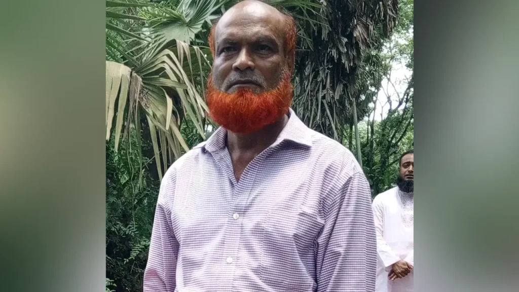 চুরি হওয়া গরু বিএনপি নেতার গোয়ালঘরে, এলাকায় উত্তেজনা 3 চুরি হওয়া গরু বিএনপি নেতার গোয়ালঘরে, এলাকায় উত্তেজনা