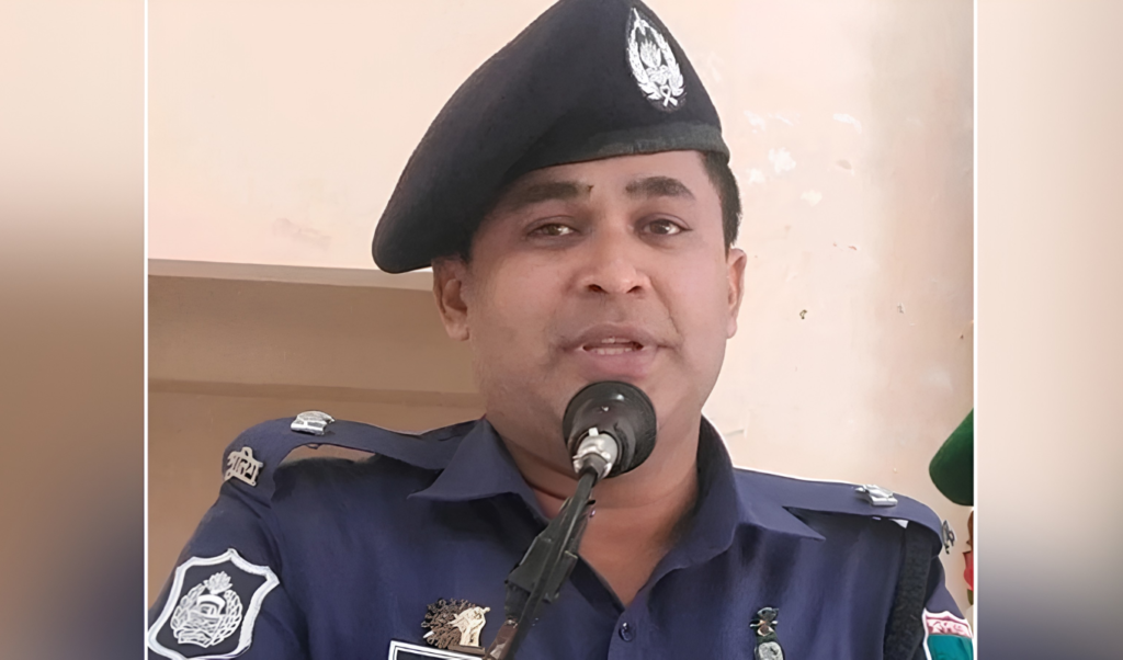 ভাইরাল অডিও ঘিরে গ্রেপ্তার ক্যান্টনমেন্ট থানার সাবেক ওসি রাকিবুল 3 ভাইরাল অডিও ঘিরে গ্রেপ্তার ক্যান্টনমেন্ট থানার সাবেক ওসি রাকিবুল