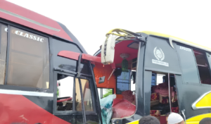 ময়মনসিংহে দুই বাসের ভয়াবহ মুখোমুখি সংঘর্ষে প্রাণ গেল তিনজনের