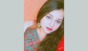 মাদারীপুরে প্রবাসীর স্ত্রী আইভী আক্তারকে ঘরে ঢুকে কুপিয়ে হত্যা