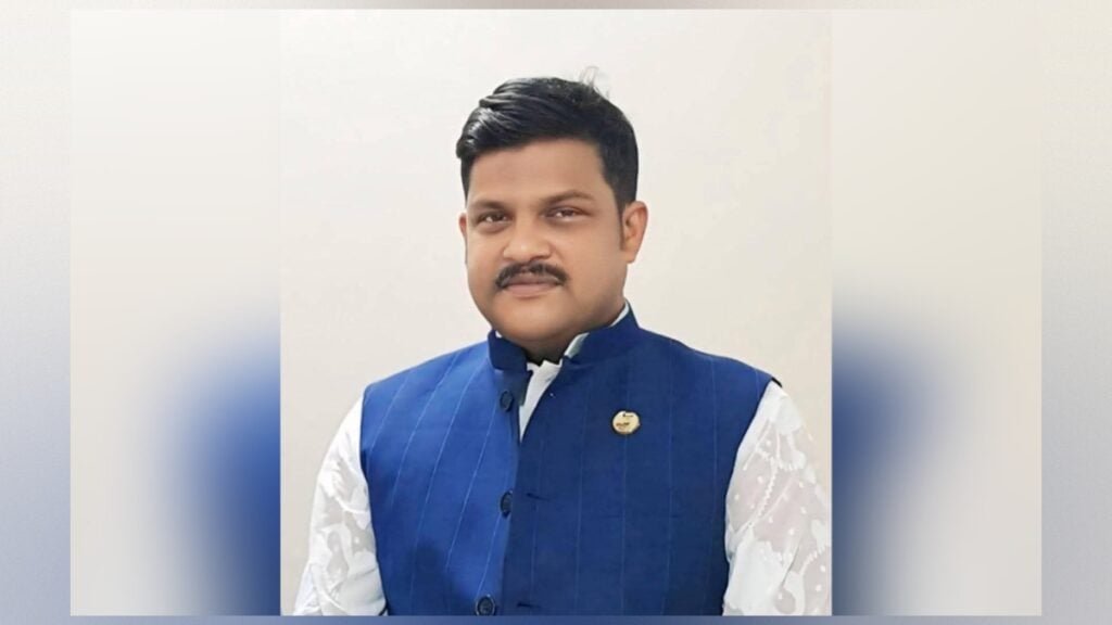 রাজধানীতে আওয়ামী লীগের সাবেক এমপি গ্রেপ্তার 3 রাজধানীতে আওয়ামী লীগের সাবেক এমপি গ্রেপ্তার