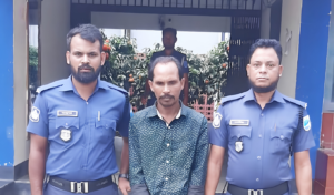 হরিরামপুরে শিশু শ্মীলাতাহানির অভিযোগে যুবক গ্রেপ্তার, পাঠানো হলো আদালতে