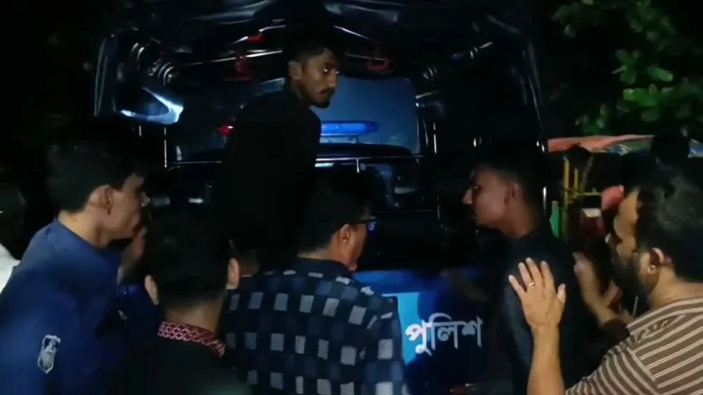কুমিল্লায় কিশোর গ্যাং সন্দেহে আটক ৩৬৩ 3 কুমিল্লায় কিশোর গ্যাং সন্দেহে আটক ৩৬৩