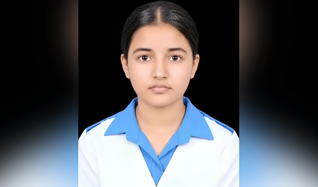 কুমিল্লায় ধানক্ষেতের পাশে স্কুলছাত্রীর মরদেহ উদ্ধার 3 কুমিল্লায় ধানক্ষেতের পাশে স্কুলছাত্রীর মরদেহ উদ্ধার