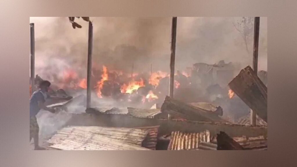 কোনাবাড়িতে দুই আগুনে পুড়ল তিন ঝুট গুদাম, ক্ষতি ৫০ লাখ টাকা