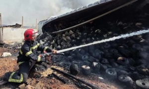 গাজীপুরে সাড়ে তিন ঘণ্টার চেষ্টায় গুদামের আগুন নিয়ন্ত্রণে