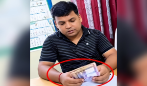 ঘুষ গ্রহণের ভিডিও ভাইরালে চাঁদপুরের ভূমি কর্মচারীকে সাময়িক বরখাস্ত