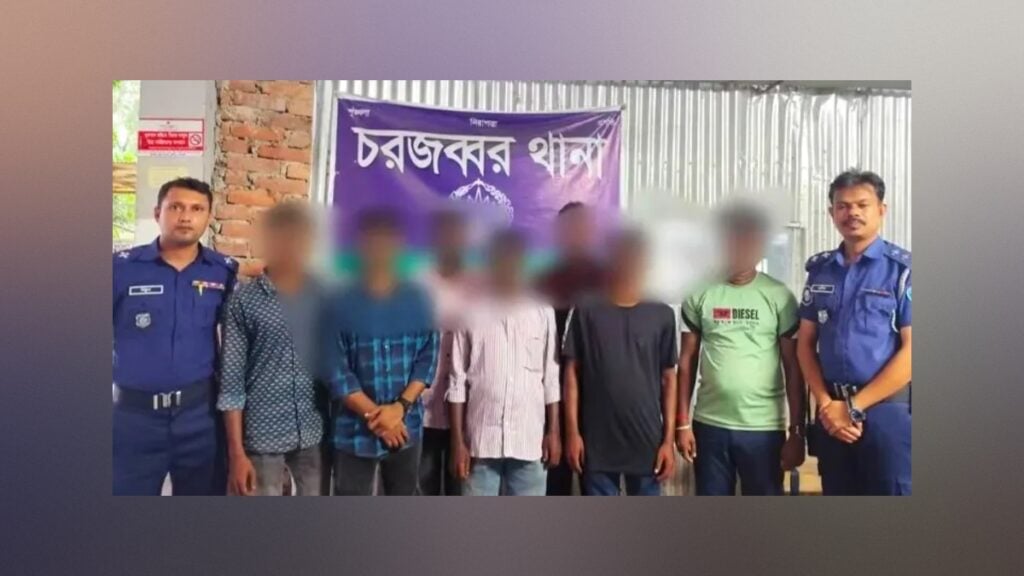 চট্টগ্রামে কিশোর গ্যাংয়ের ৭২৩ জনসহ আ’লীগের ২৩ জন আটক 3 চট্টগ্রামে কিশোর গ্যাংয়ের ৭২৩ জনসহ আ’লীগের ২৩ জন আটক