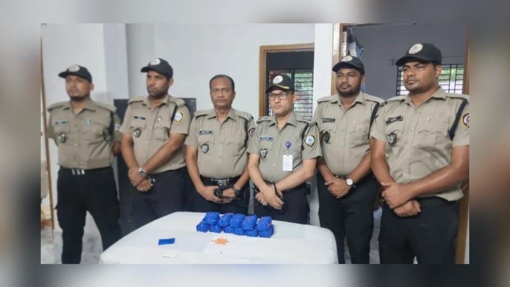 চাঁদপুরে বিপুল ইয়াবা উদ্ধার, পালিয়ে গেলেন সন্দেহভাজন মূলহোতা