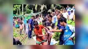চাঁদপুরের বিলে কচুরিপানার নিচে কম্বলে মোড়ানো নারীর মরদেহ