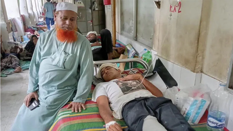 চাকরির প্রলোভনে ডেকে নিয়ে যুবককে নির্যাতন, পা ভাঙার অভিযোগ 3 চাকরির প্রলোভনে ডেকে নিয়ে যুবককে নির্যাতন, পা ভাঙার অভিযোগ