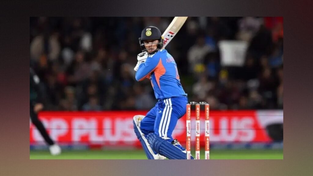 ছক্কা হাঁকিয়ে নতুন বিশ্বরেকর্ড অভিষেকের 3 ছক্কা হাঁকিয়ে নতুন বিশ্বরেকর্ড অভিষেকের