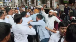 জামিন শুনানিতে আদালতে জামায়াত-বিএনপির আইনজীবীদের হাতাহাতি