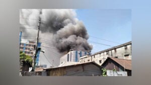 টঙ্গীতে ওষুধ কারখানায় আগুন, নিয়ন্ত্রণে কাজ করছে ১১ ইউনিট