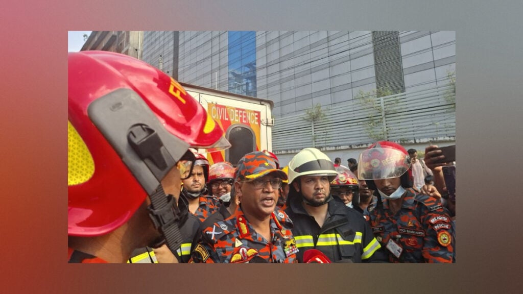 টঙ্গীর ওষুধ কারখানার আগুন অবশেষে নিয়ন্ত্রণে 3 টঙ্গীর ওষুধ কারখানার আগুন অবশেষে নিয়ন্ত্রণে