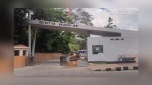 ডিবির অভিযানে গ্রেফতার দুই অবসরপ্রাপ্ত সেনা কর্মকর্তা
