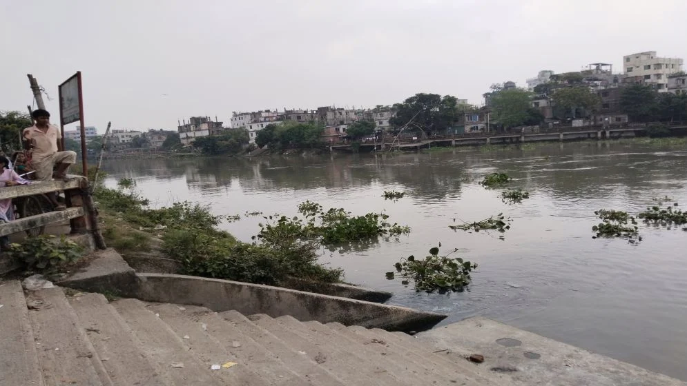 তুরাগ নদে নিখোঁজ দুই শিশু, দ্বিতীয় দিনেও উদ্ধার অভিযান 3 তুরাগ নদে নিখোঁজ দুই শিশু, দ্বিতীয় দিনেও উদ্ধার অভিযান