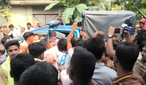 ধর্ষণের চেষ্টার অভিযোগে অধ্যক্ষকে অবরুদ্ধ, উদ্ধারে গিয়ে আহত ওসিসহ ৩